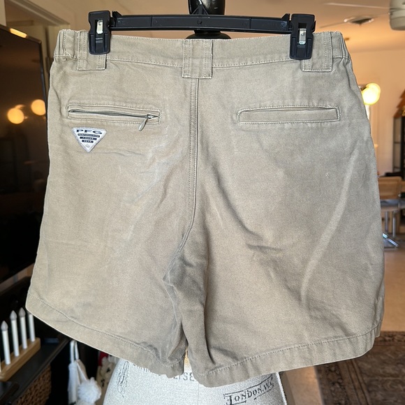 Columbia cargo shorts - Picture 3 of 4